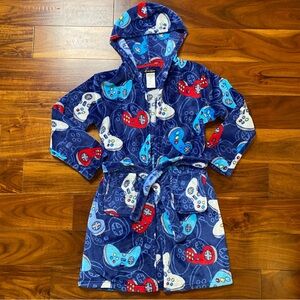 EUC Boys Size Large (12/14), Climatesmart Blue & Red Game Controller Print Robe